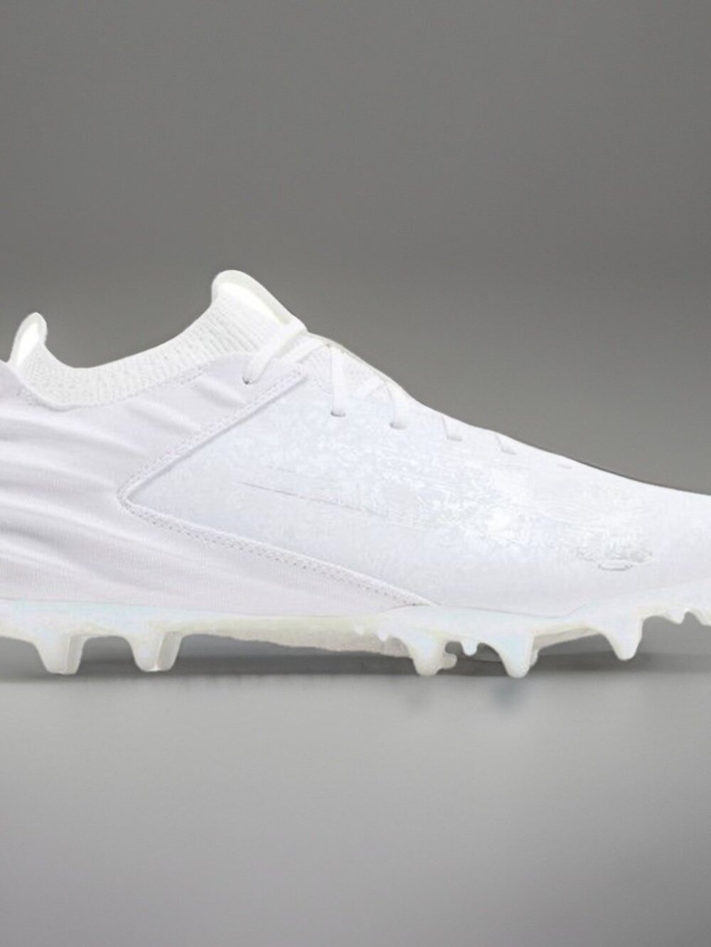 Size 8 - Under Armour Blur Smoke Suede 2.0 MC Football Cleats 3027978-101 NEW